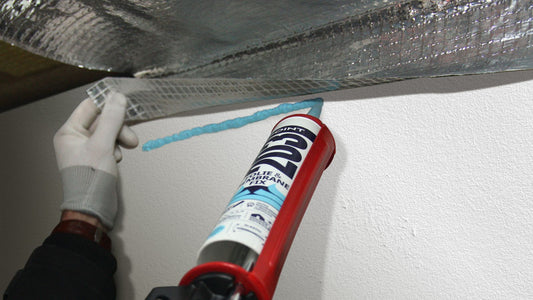 Verwendung von POINT 203 Folie & Membrane Fix bei Dach- und Wandkonstruktionen